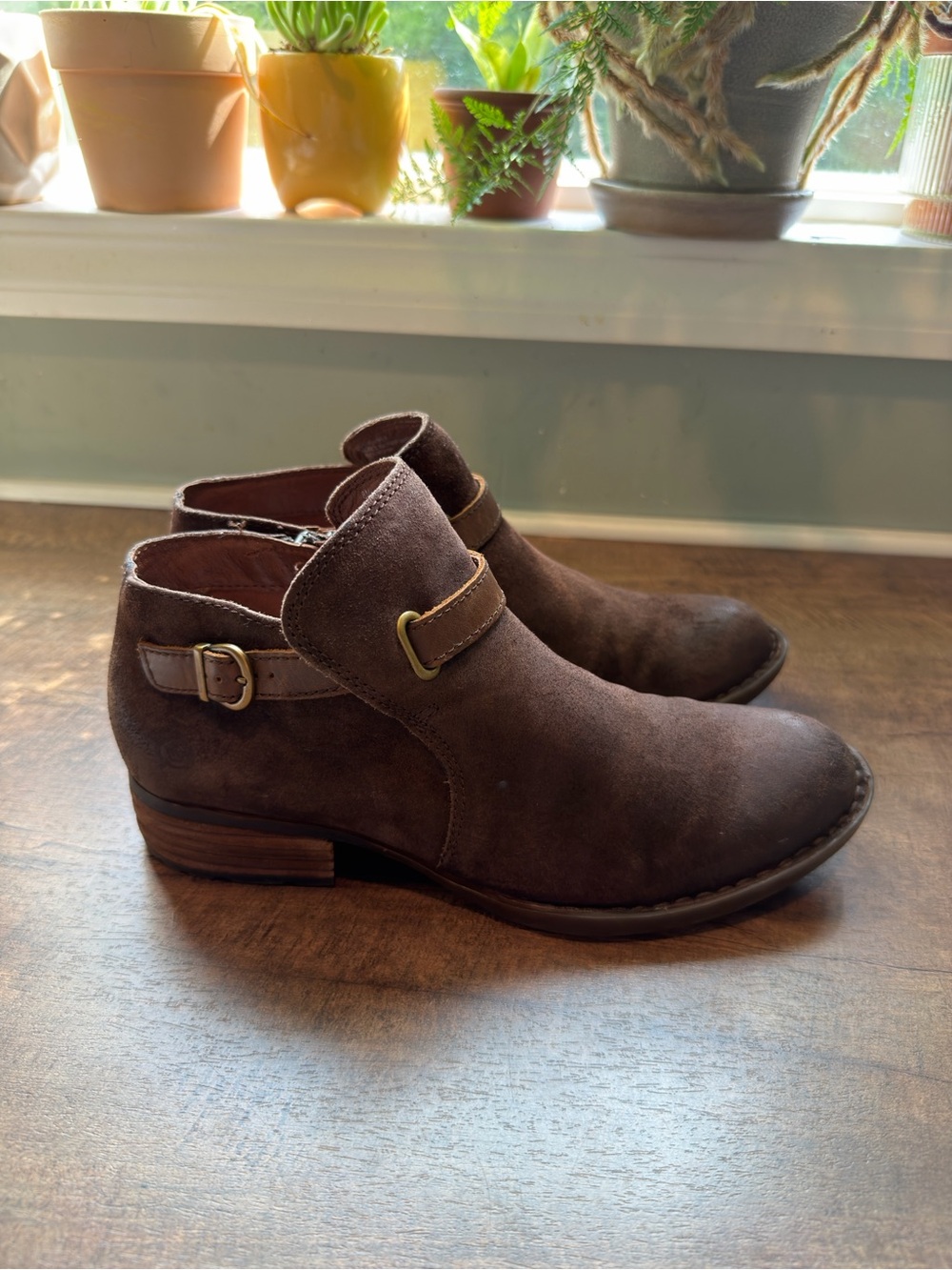 Born Brown Suede Ankle Boots Side Zip Buckle Strap Round Toe Women US 8 M